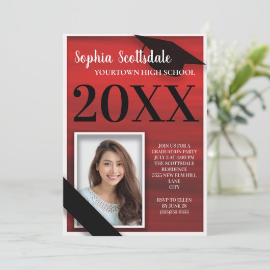 Rood Zwart-wit Afstuderen Aankondiging (Staand voorkant)