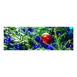 Roodbal met groene kerstboom foto afdruk