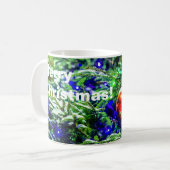 Roodbal met groene kerstboom koffiemok (Voorkant links)