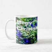 Roodbal met groene kerstboom koffiemok (Links)
