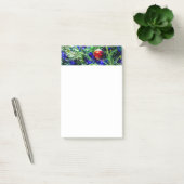 Roodbal met groene kerstboom post-it® notes (Kantoor)