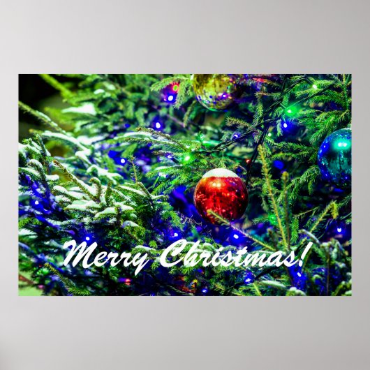 Roodbal met groene kerstboom poster (Voorkant)