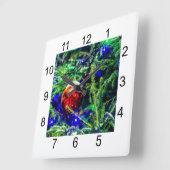 Roodbal met groene kerstboom vierkante klok (Hoek)