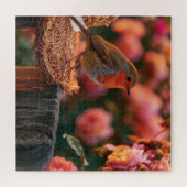 Roodborst zittend op strohoed in rozentuin legpuzzel (Horizontaal)