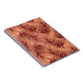 Roodbruine bladeren op een gevlekte achtergrond. notitieboek (Rechterzijde)