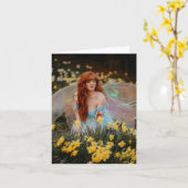 Roodharige Fairy Picking Daffodils - Gevouwen Kaar Kaart (Gele Bloem)
