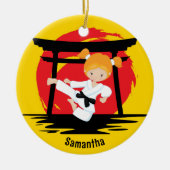 Roodharige Karate Meisje Aangepaste Kinder Naam Ke Keramisch Ornament (Voorkant)