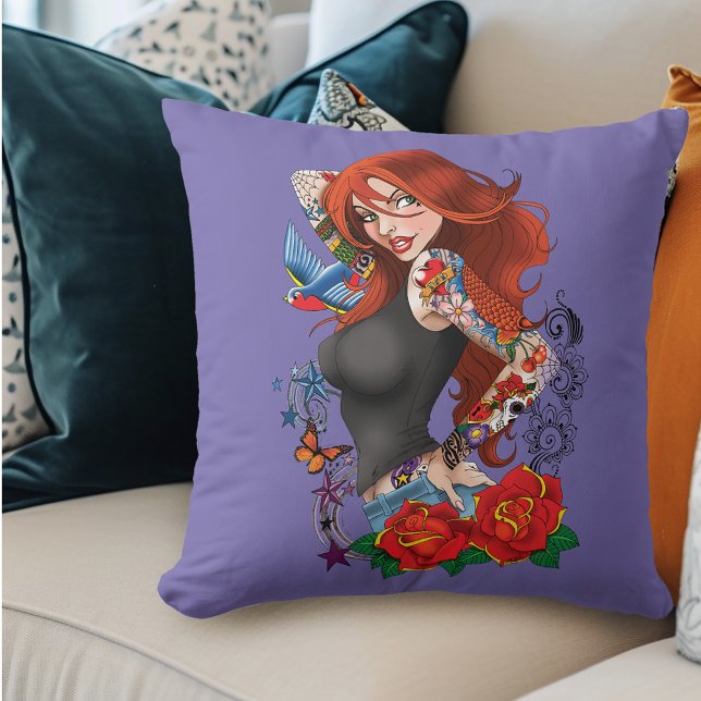 Roodharige Vrouw Tattoos Kussen (Creator heeft geüpload)