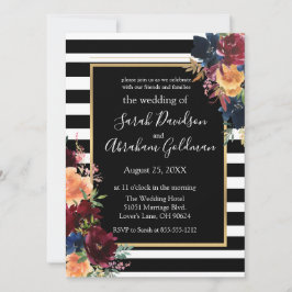 Roodmarinevrouw rond zwarte en witte strepen kaart