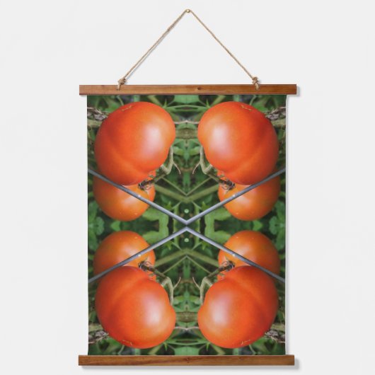 Roodrijpe tuintomaten op Abstracte wijn Hangend Wandkleed (Voorkant)