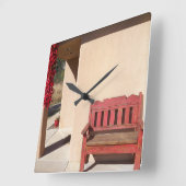 roodrode bank op een klok (Hoek)