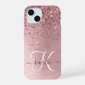 Roodroze Geborstelde Metaal Glitter Monogram Naam iPhone 15 Case (Achterkant)