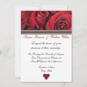 Roodrozen huwelijksuitnodiging met zwart lintje kaart (Voorkant)