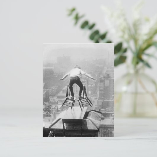 Rooftop Balancing Act, 1910 Briefkaart (Staand voorkant)