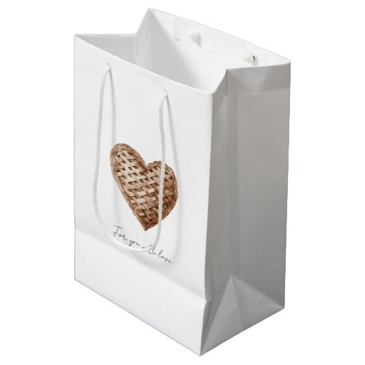 Rooibruine Gebreide Harten Verjaardag Medium Cadeauzakje (Voorkant Gekanteld)