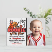 Rookie van het Jaar - Boy First Birthday Basketbal Kaart (Staand voorkant)