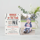 Rookie van het jaar eerste verjaardag honkbal foto kaart (Staand voorkant)