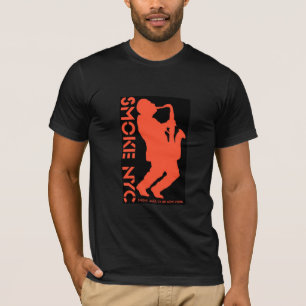 Rookrood op zwart t-shirt