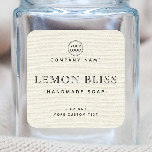 Roomkleurige, niet-witte etiketten met vierkante e