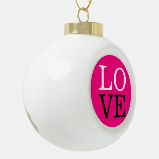Roos achtergrond liefde bruiloft keramische bal ornament (Links)