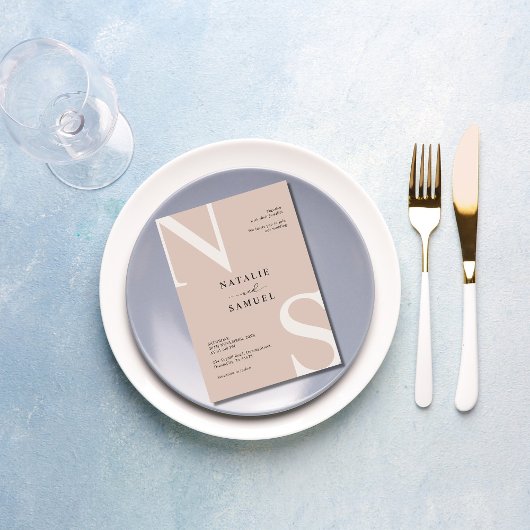 Roos Beige Minimalistische Elegant Bold Initiaal B Kaart