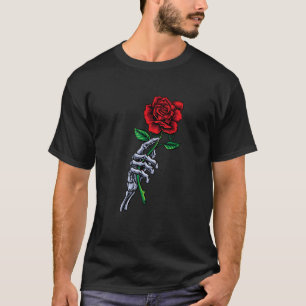 Roos Bloem Skelet Hand Houdt Een Rode Roos Vast T-shirt
