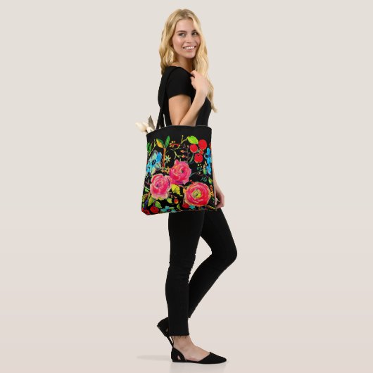Roos en Cherry Blossom Black Tote Bag (Op model)