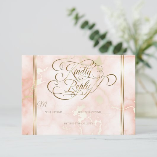 Roos en  gouden marmer RSVP kaartje (Staand voorkant)