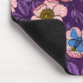 Roos en vlinders in roze en paarse muismat (Hoek)