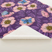 Roos en vlinders in roze en paarse sherpa deken (3/4)