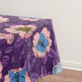 Roos en vlinders in roze en paarse tafelkleed (Voorbeeld)
