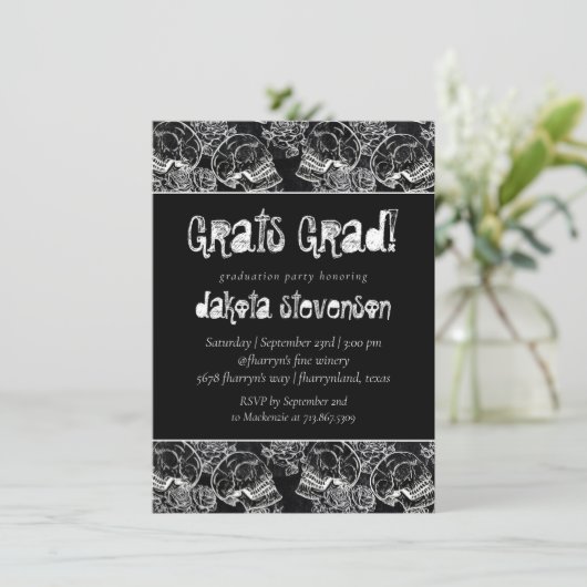 Roos | Funky Chalkboard Grunge Afstuderen Kaart (Staand voorkant)