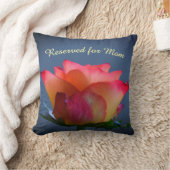 Roos gereserveerd voor mama  Sierkussen (Deken)