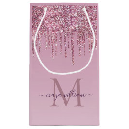 Roos Glitter maakt een persoonlijk monogram en een Klein Cadeauzakje