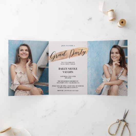 Roos Gold 4 Foto Afstuderen Tri Fold Uitnodiging (Binnen)