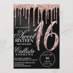 Roos Gold Black Metallic Glitter Drips Sweet 16 Kaart<br><div class="desc">Deze kleine en glamoureuze liefhebbende uitnodiging van zestien verjaardagsfeestjes is perfect voor een stijlvol en trendy meisje. Het is voorzien van faux bedrukte dunne glitterdruppels voor roos boven op een zwarte geborstelde metalen achtergrond. De typografie is een elegant cursief script met een modern serif lettertype dat moet worden aangepast. Het...</div>