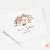 Roos Gold & Blush Flowers Sweet 16 Favor Ronde Sticker (Envelop)