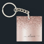 Roos Gold - Blush Pink Glitter Metal Monogram Naam Sleutelhanger<br><div class="desc">Roos Gold - Blush Pink Faux Folie Metallic Sparkle Glitter Brushed Metal Monogram Name Sleutelhanger. Dit maakt de perfecte liefhebbende 16 verjaardag,  bruiloft,  vrijgezellenfeest,  verjaardagsdag,  baby shower of vrijgezellenfeest voor iemand die van luxe glam en stijl houdt.</div>