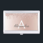 Roos Gold - Blush Pink Glitter Metal Monogram Naam Visitekaarthouder<br><div class="desc">Roos Gold - Blush Pink Faux Folie Metallic Sparkle Glitter Brushed Metal Monogram Name Business Card Holder. Dit maakt de perfecte liefhebbende 16 verjaardag,  bruiloft,  vrijgezellenfeest,  verjaardagsdag,  baby shower of vrijgezellenfeest voor iemand die van luxe glam en stijl houdt.</div>