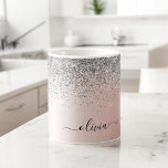 Roos Gold - Blush Pink Glitter Silver Monogram Koffiemok<br><div class="desc">Roos Gold - Blush roze en Silver Faux Folie Metallic Sparkle Glitter Brushed Metal Monogram Name and Initiaal Coffee Cup of Mok. Dit maakt de perfecte liefhebbende 16 verjaardag,  bruiloft,  vrijgezellenfeest,  verjaardagsdag,  baby shower of vrijgezellenfeest voor iemand die van luxe glam en stijl houdt.</div>