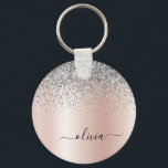 Roos Gold - Blush Pink Glitter Silver Monogram Sleutelhanger<br><div class="desc">Roos Gold - Blush roze en Silver Faux Folie Metallic Sparkle Glitter Brushed Metal Monogram Name Keychains (Sleutelhanger). Dit maakt de perfecte liefhebbende 16 verjaardag,  bruiloft,  vrijgezellenfeest,  verjaardagsdag,  baby shower of vrijgezellenfeest voor iemand die van luxe glam en stijl houdt.</div>