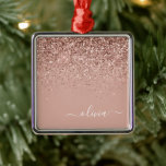 Roos Gold - Blush Pink Glitter Sparkle Name Metalen Ornament<br><div class="desc">Roos Gold - Blush Pink Glitter Monogram Naam en Initiaal kerstversiering. Dit maakt de perfecte liefhebbende 16 verjaardag,  bruiloft,  vrijgezellenfeest,  verjaardagsdag,  baby shower of vrijgezellenfeest voor iemand die van luxe glam en stijl houdt.</div>