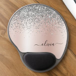 Roos Gold - Blush Pink Silver Glitter Monogram Gel Muismat<br><div class="desc">Roos Gold - Blush roze en Silver Faux Folie Metallic Sparkle Glitter Brushed Metal Monogram Name and Initiaal Mousepad (Muismat). Dit maakt de perfecte liefhebbende 16 verjaardag,  bruiloft,  vrijgezellenfeest,  verjaardagsdag,  baby shower of vrijgezellenfeest voor iemand die van luxe glam en stijl houdt.</div>