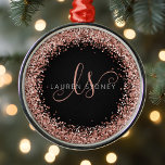 Roos Gold Blush Roze Glitter Glam Monogram Naam Metalen Ornament<br><div class="desc">Glam Roos Gold Glitter Elegant Monogram Metaal Ornament. Pas dit trendy ornament van metalen met elegant roos gouden mousserende glitter op een zwarte achtergrond eenvoudig aan. Het ontwerp kenmerkt uw handgeschreven manuscriptmonogram met  cirkels en jouw naam.</div>