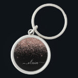 Roos Gold Blush Roze Glitter Script Monogram Girly Sleutelhanger<br><div class="desc">Roos Gold - Blush roze en Black Sparkle Glitter Script Monogram Name Keychains (Sleutelhanger). Dit maakt de perfecte liefhebbende 16 verjaardag,  bruiloft,  vrijgezellenfeest,  verjaardagsdag,  baby shower of vrijgezellenfeest voor iemand die van luxe glam en stijl houdt.</div>