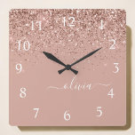 Roos Gold Blush Roze Glitter Script Monogram Girly Vierkante Klok<br><div class="desc">Roos Gold - Blush Pink Sparkle Glitter Script Monogram Name Clock. Dit maakt de perfecte liefhebbende 16 verjaardag,  bruiloft,  vrijgezellenfeest,  verjaardagsdag,  baby shower of vrijgezellenfeest voor iemand die van luxe glam en stijl houdt.</div>