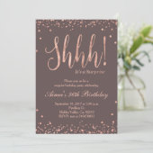 Roos Gold Confetti Birthday Party Invitation Kaart (Staand voorkant)
