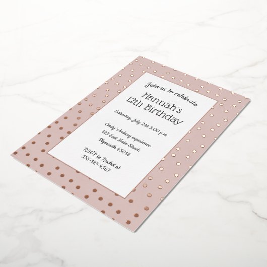 roos Gold confetti pastel roze verjaardagsfeestje  Folie Uitnodiging (Gedraaid)