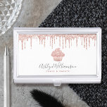 Roos Gold Cupcake Glitter Drift Bakery Pastry Chef Visitekaarthouder<br><div class="desc">Hier is een geweldige, trendy manier om je merk te shows. Cadeau uw beste zelf aan uw klanten, met deze elegante, verfijnde, eenvoudige en moderne aangepaste naam visitekaartje houder. Een sprankelende, rozen gouden cupcake, glitterdruppels en een zacht grijs schrift met handgeschreven typografie bedekken een witte achtergrond. Personaliseer met uw volledige...</div>