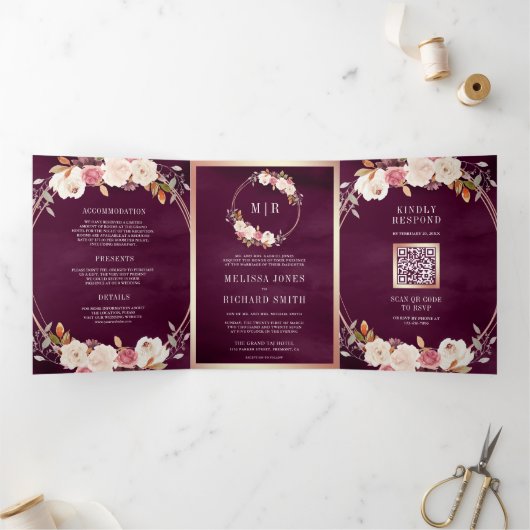 Roos Gold Dusty Pink Floral QR Code Plum Wedding Drieluik Uitnodiging (Binnen)